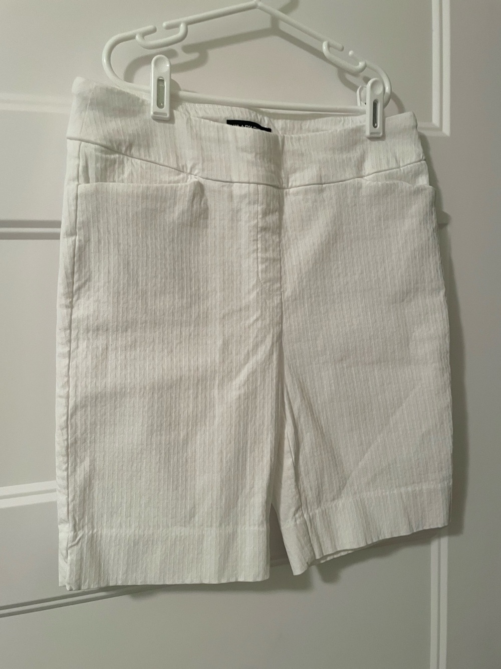 Hilary Radley Pull-On Bermuda Shorts, textured white, size 4